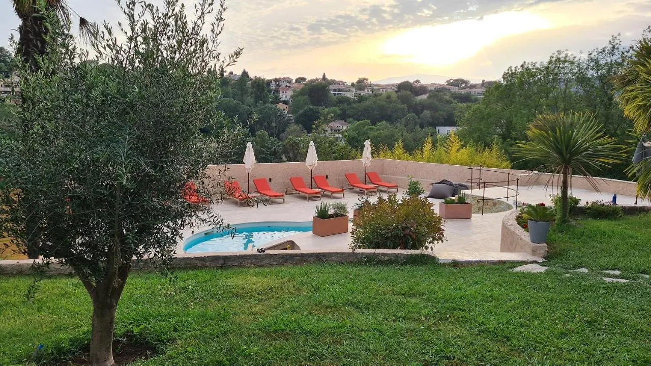 Villa Martinus Saint-Paul-de-Vence Bed & Breakfast